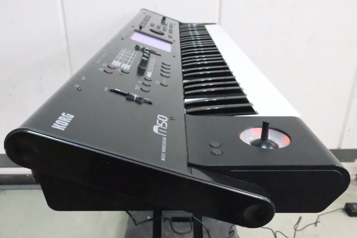 KORG M50 61 Key Synthesizer WorkstationBlack keyboard Music