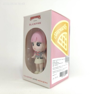 BLACKPINK Keychain JENNIE LOVE SWENSEN 2022 Limited Edition Blink