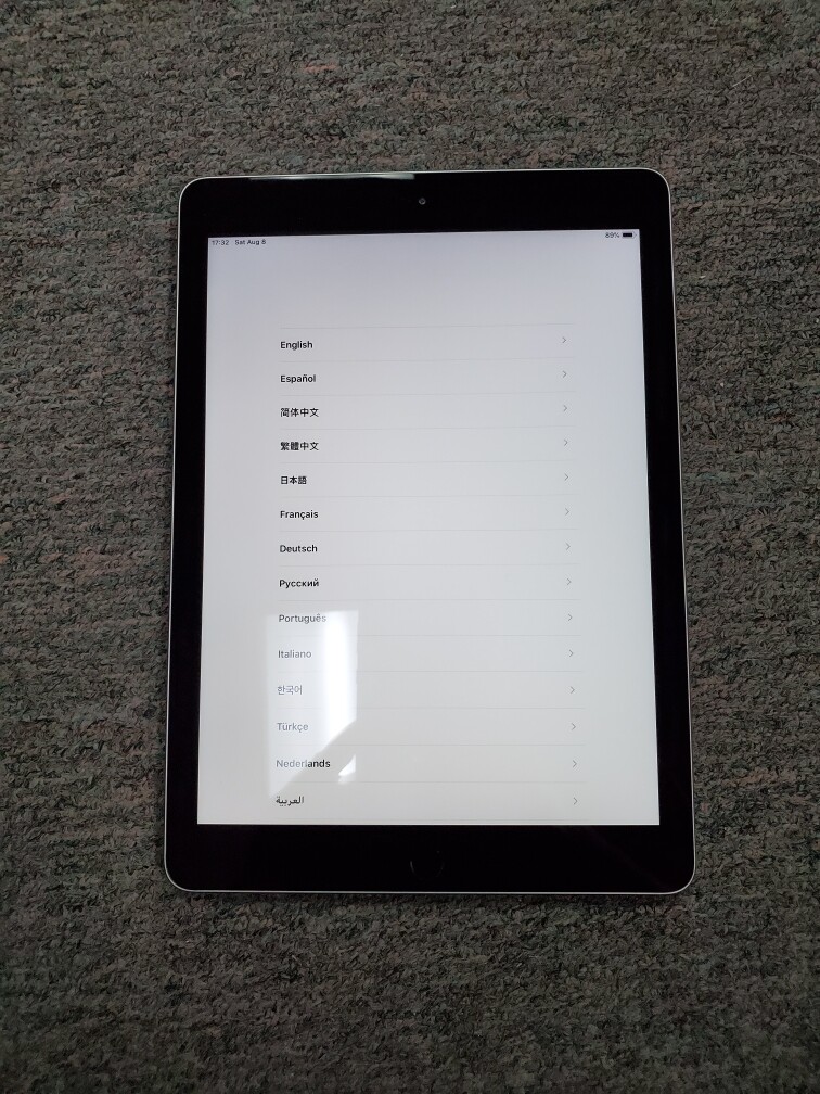 Apple iPad 5th Gen 32 GB, Wi-Fi, 9.7