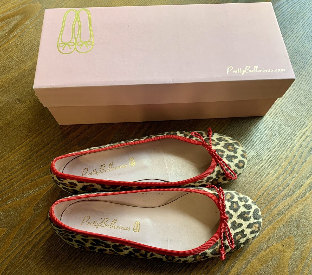 Pretty Ballerinas (brand): Rosario Leopard Print Flat/Shoe (Faux