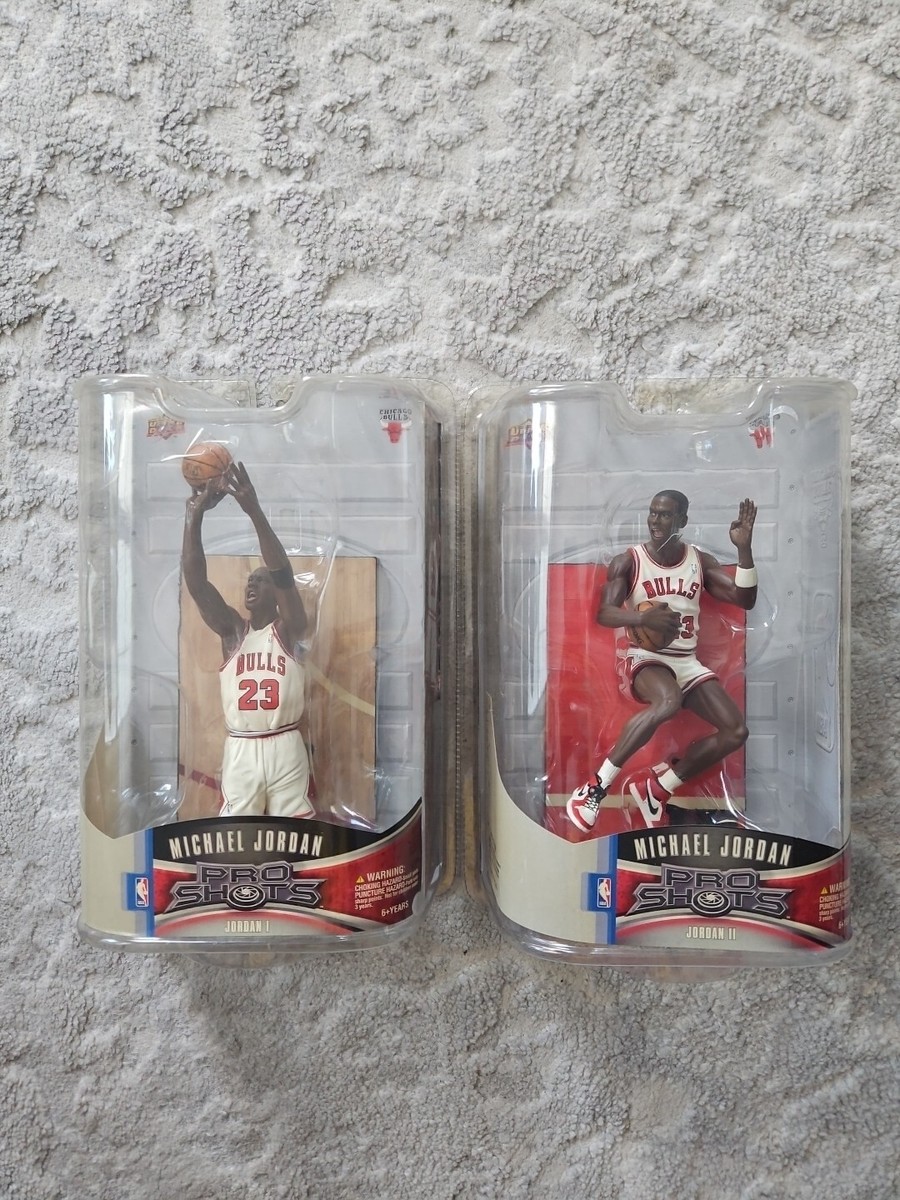 UPPER DECK AIR MICHAEL JORDAN PRO SHOTS ACTION FIGURE I AND II SET
