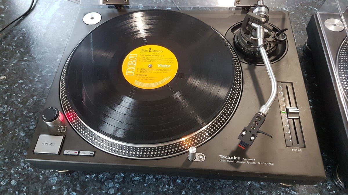 Technics 1210 Mk2 Direct Drive Turntables Pair-Near Mint Condition