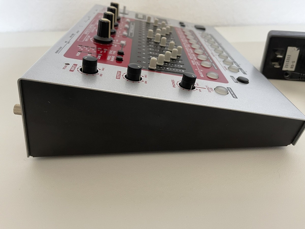 Roland EF-303 - Groove Effects - (Synthesizer/Sequencer/Effects/DJ