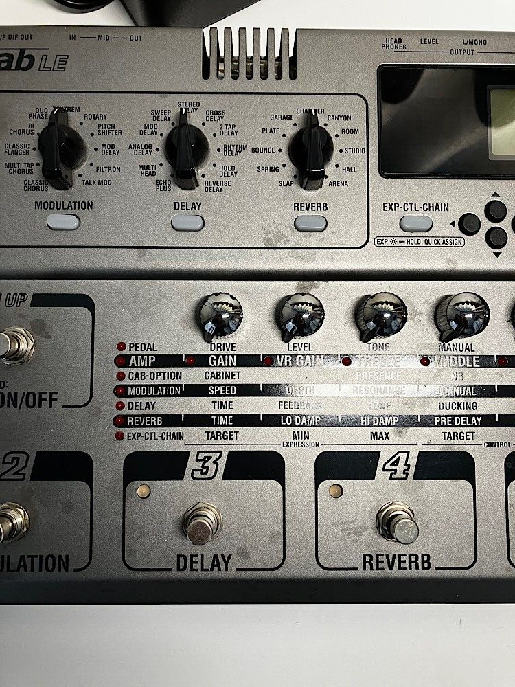 VOX ToneLab LE Guitar Multi Effect Pedal and Midi Controller With