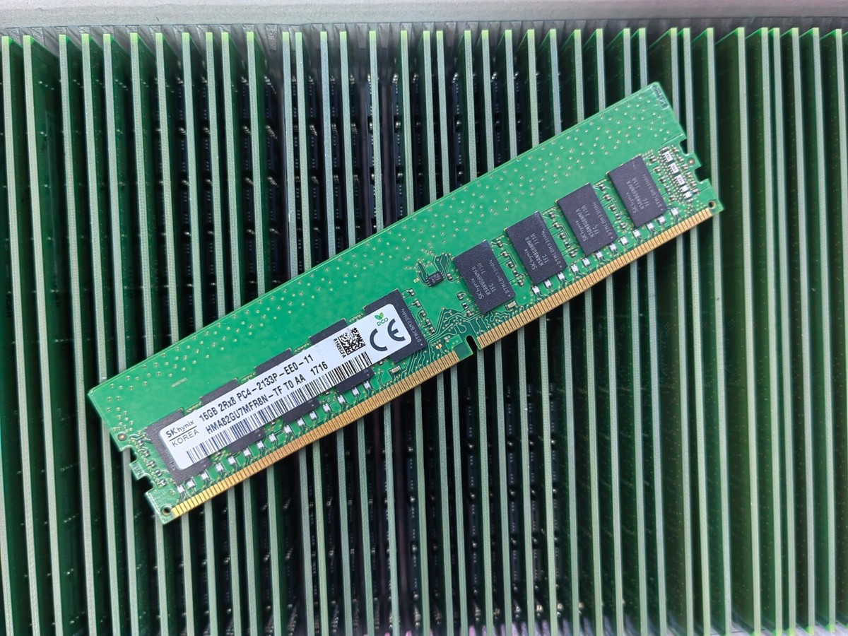 SK hynix メモリー DDR4 16GB×2枚 計32GB(管理番号:16 16GB x2枚 合計
