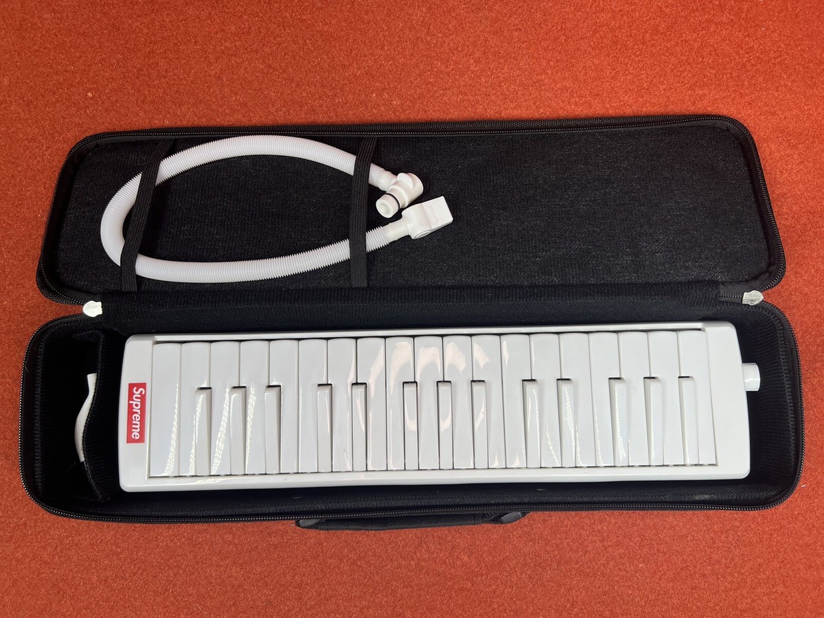 Supreme x Hohner Melodica White FW18 Fall Winter keyboard
