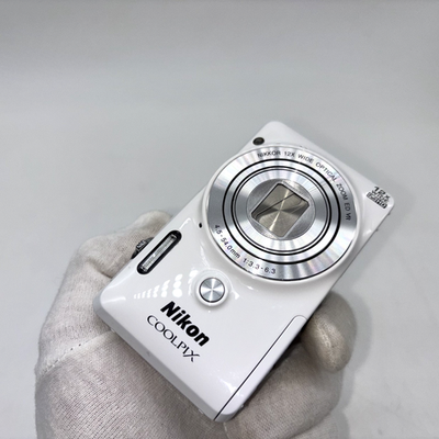 Nikon Coolpix S6900 16.0 MP Compact Digital Camera - White for