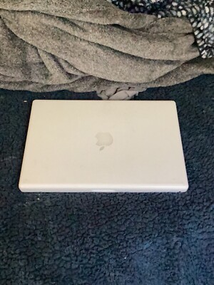 Apple MacBook 13 in 2009 White/Intel Core 2 Duo 2.13 GHz, 160 GB 2