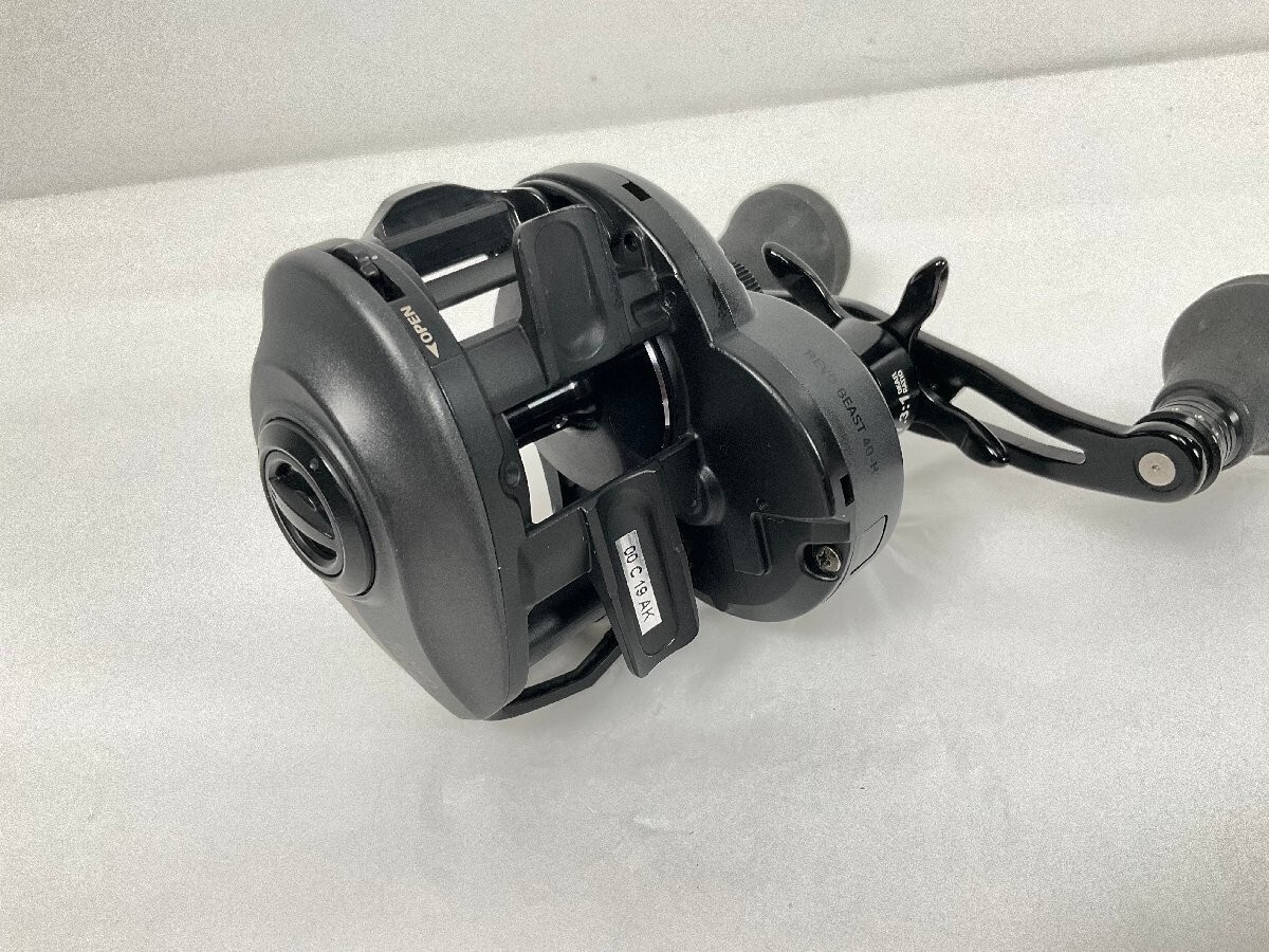 Abu Garcia REVO BEAST 40 HS Baitcasting Fishing Reel Right Handle