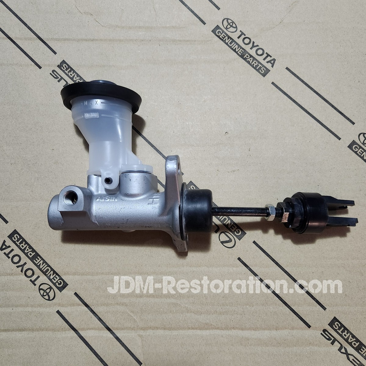Toyota Land Cruiser Clutch Master Cylinder VDJ79 VDJ200 31410