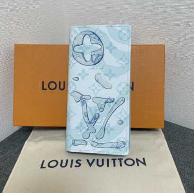 Louis Vuitton Brazza Wallet M82306 blue long wallet Aqua Garden