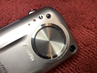 Fujifilm FinePix F601 Zoom 3.1MP Compact Digital Camera Parts Not