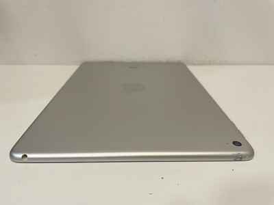 Apple iPad Air 2 64GB, Wi-Fi, 9.7in - Silver - No Touch ID
