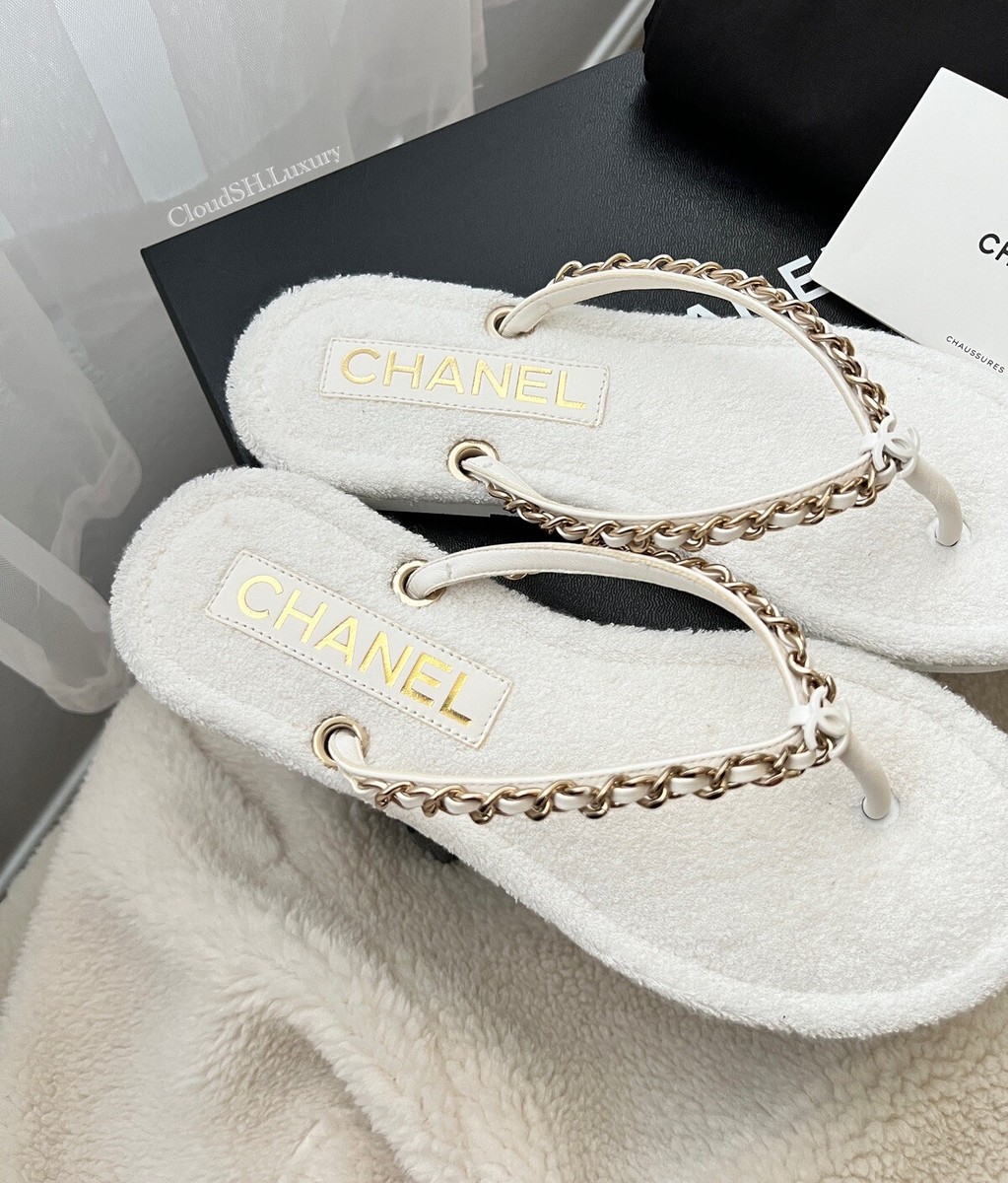 Auth Chanel Classic Chain CC Logo White Thong Sandals G39886