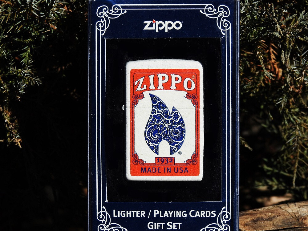 Zippo Lighter & Bicycle Rider Back Playing Cards Gift Set - Rare
