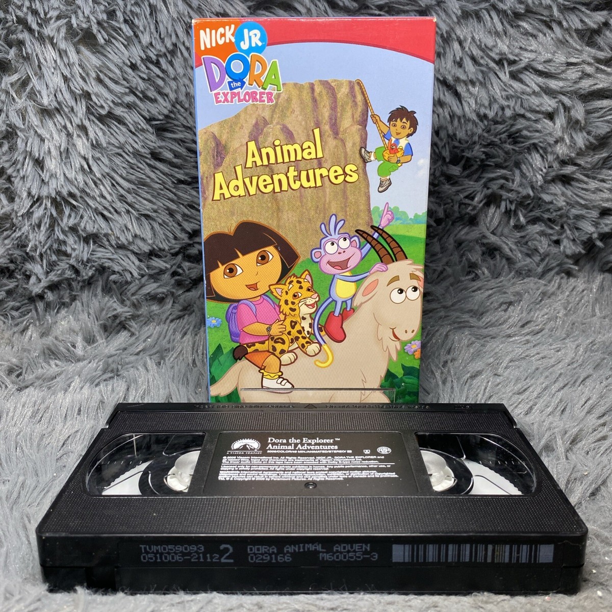 Dora the Explorer: Animal Adventures VHS Tape 2006 Nickelodeon