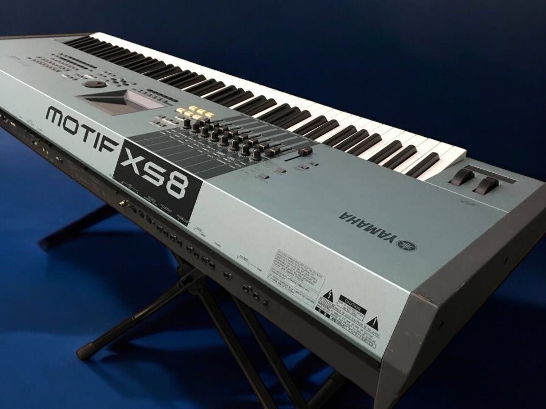Yamaha Motif XS8 88 Keys Keyboard Synthesizer Music Workstation