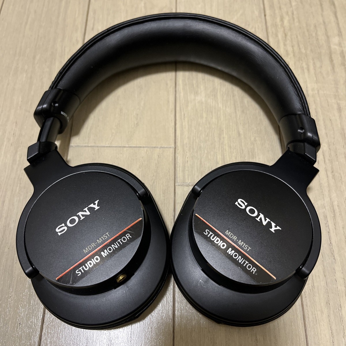 SONY MDR-M1ST Studio Monitor Headphones Hi-Res 24 ohm Closed-back