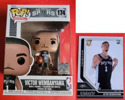 Victor Wembanyama ROOKIE CARD + FUNKO POP with PLASTIC CASE #174