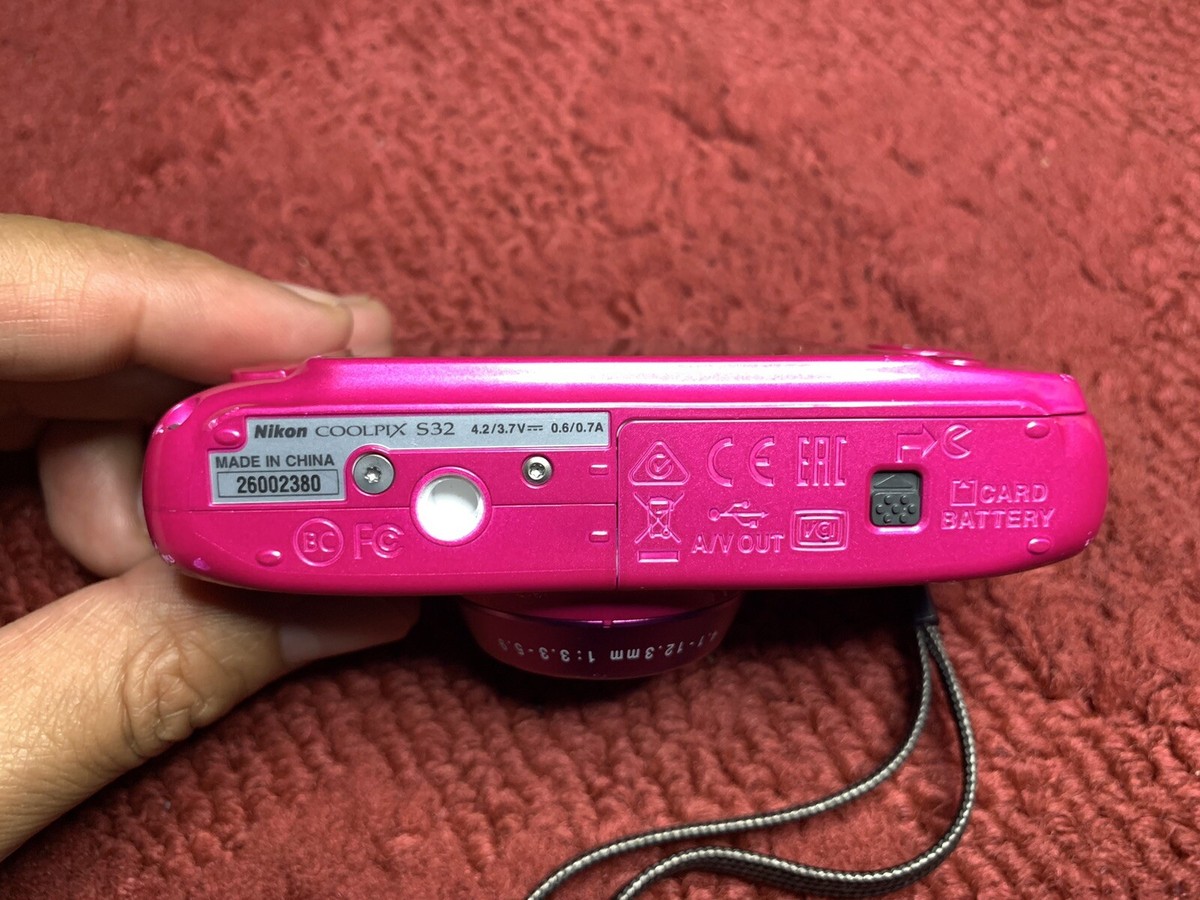 Nikon COOLPIX S32 Rare PINK Digital Camera Bundle 13.2 MP Tested