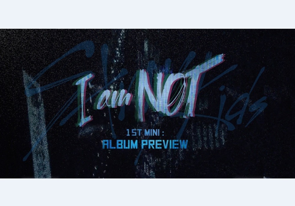 K-POP STRAY KIDS 1st Mini Album I am NOT Random Ver CD+Photobook+