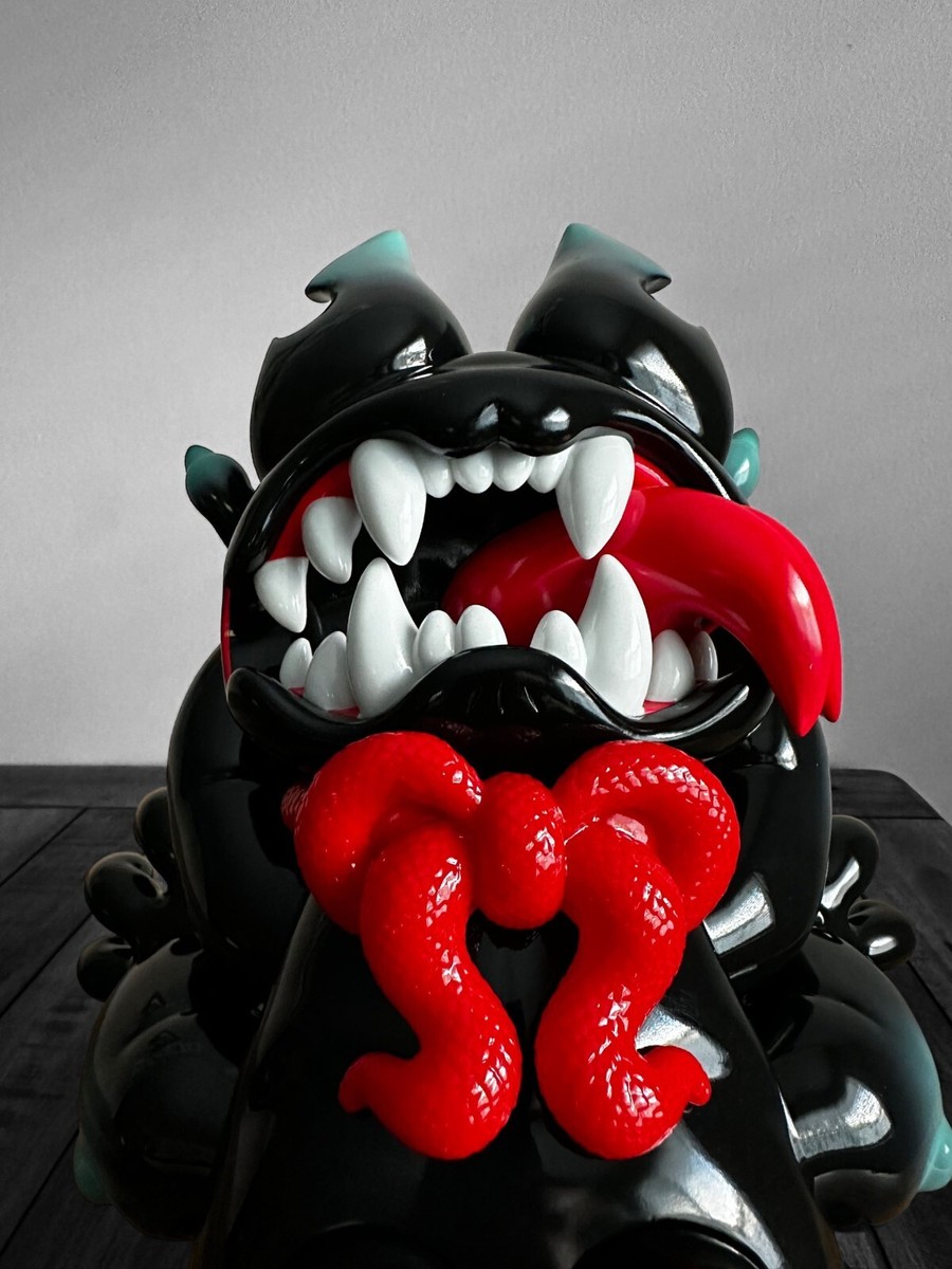 GRAPE BRAIN x STRANGECAT TOYS DNIGIRUJIN GOD OF BIG ONIGIRI BLACK