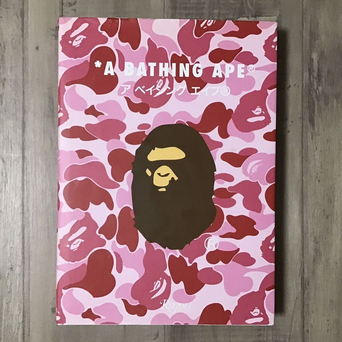アート・デザイン・音楽 Rizolli a Bathing ape アート・デザイン