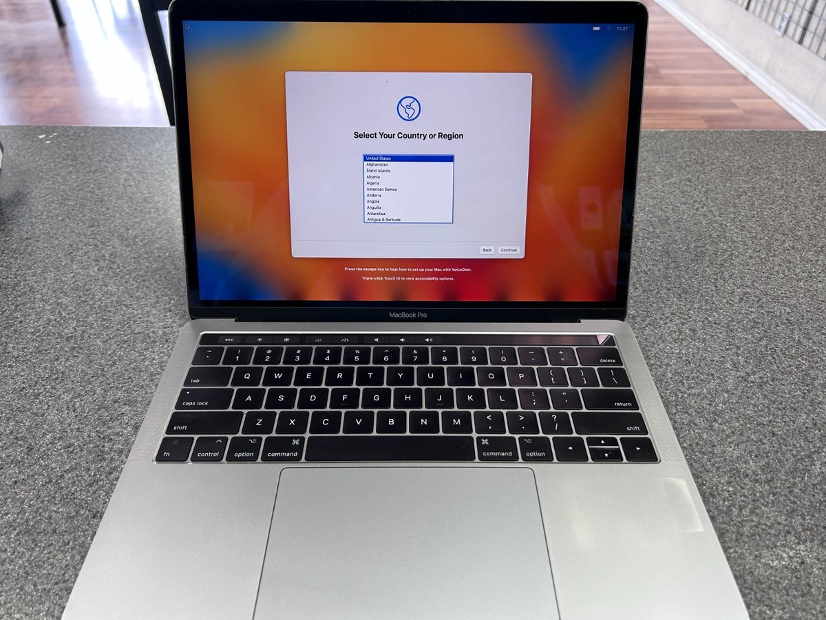 2017 Apple MacBook Pro 13