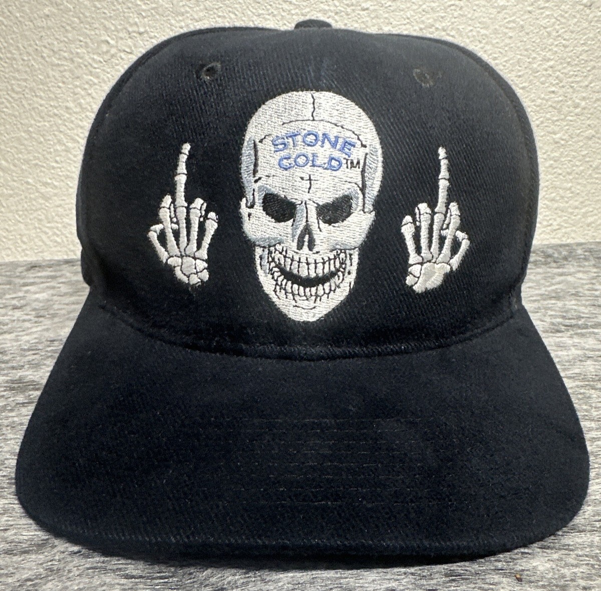 Vintage 1998 WWF Stone Cold Steve Austin Flippin The Bird