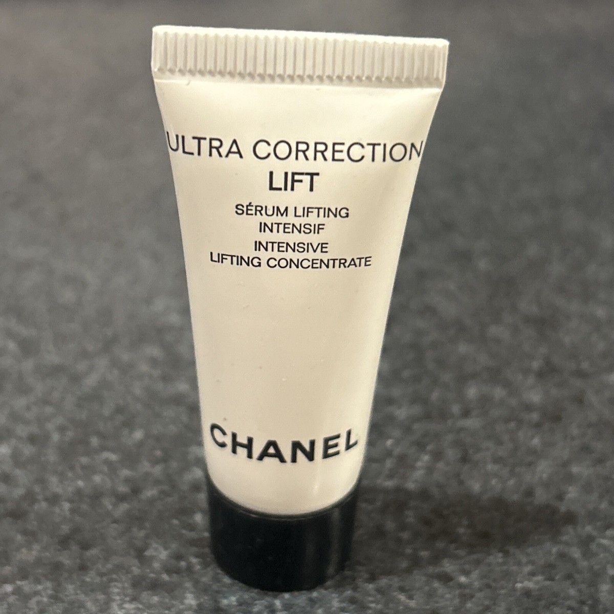 Chanel Ultra Correction Lift Travel 0.17 oz / 5 ml Intensive