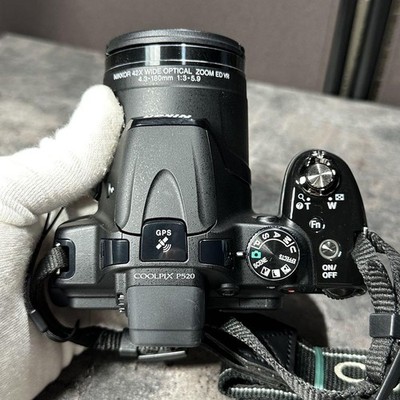 Nikon COOLPIX P520 Black 18.1MP 42x Optical Zoom Digital Camera