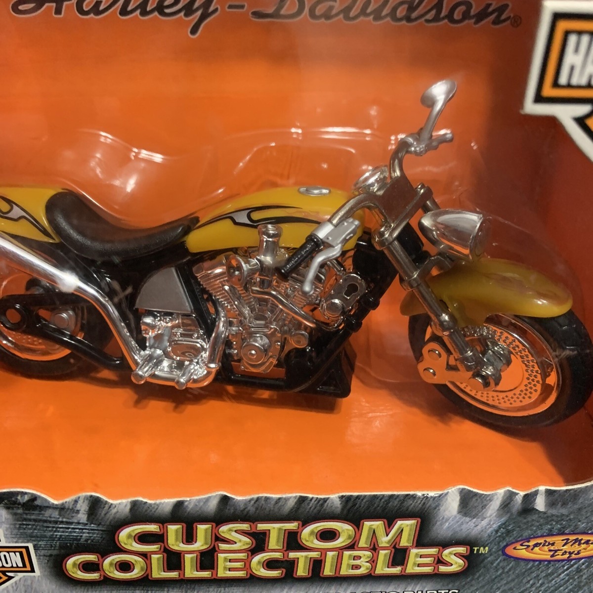 Harley Davidson Custom Collectibles 1:17 Scale Motorcycle 2001