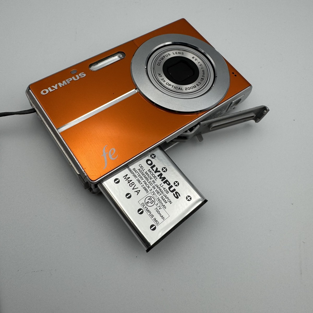 Olympus FE-3010 Orange Digital Camera 12 Megapixel Zoom **NOT