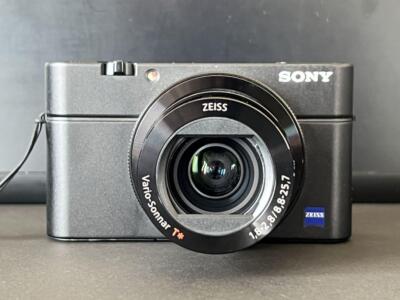 Sony DSC-RX100M4 Cyber-Shot RX100IV Digital Camera 2.9 x Optical