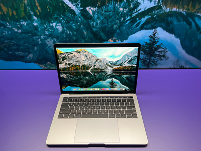 2019+ Apple MacBook Pro 13 Quad 2.8GHz Intel i7 16GB RAM 256GB SSD