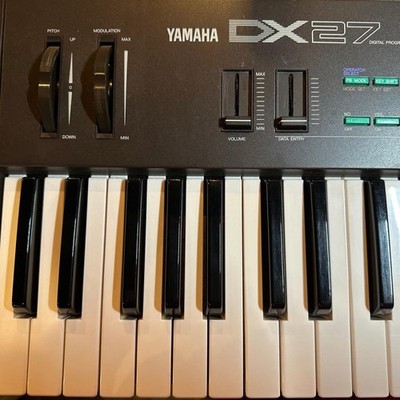 Yamaha DX27 Synthesizer 192 Presets Power Adapter Included Cleaned
