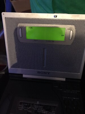 Sony ICF-cd2000 Clock Radio ca 1988 Am/FM Alarm Tested And Works