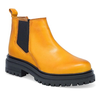 Miz Mooz Levona Chelsea Boots Size 38 7.5 8 Lug Sole Ochre Yellow