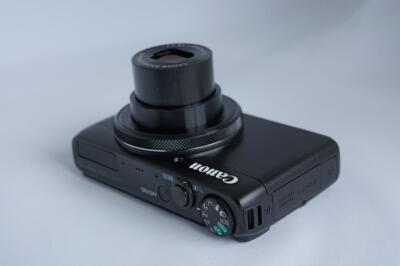 Canon PowerShot S120 12.1MP Digital Camera 5x Optical Zoom WIFI