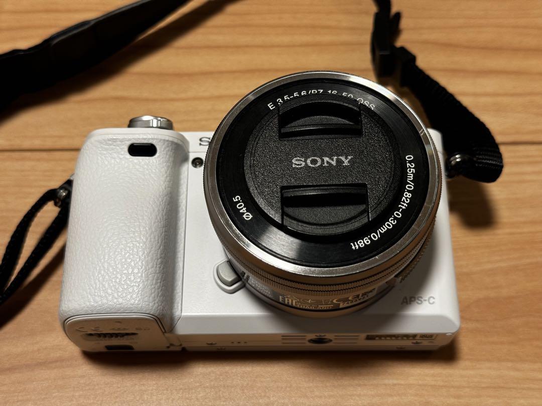 Sony Alpha a6000 Mirrorless Camera Color White 16-50mm Power Zoom