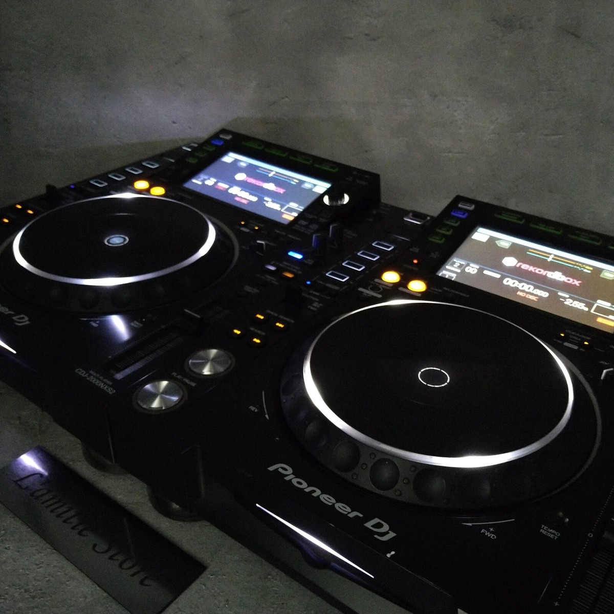 Pair 2x Pioneer DJ CDJ-2000NXS2 110-240V CDJ2000NXS2 2000 NXS