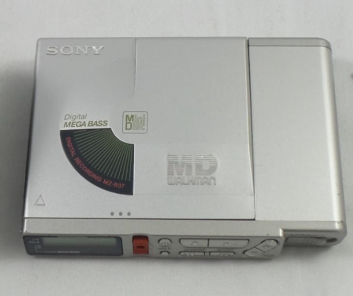 Vintage Sony Portable Minidisc Player/Recorder Made in Japan