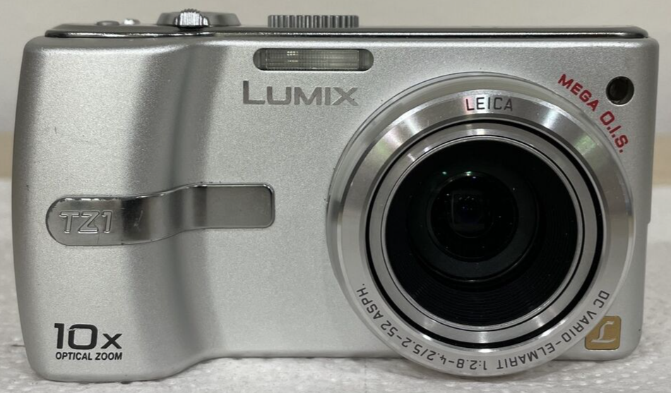 Panasonic Lumix DMC-TZ1 5.0MP Digital Camera (Silver) - POWERS ON
