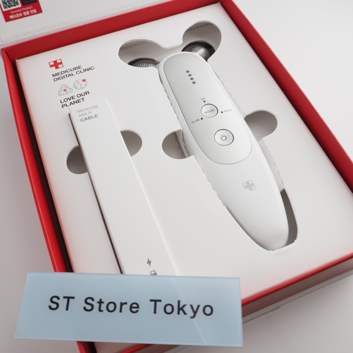 Near Mint] Medicube Age-R Derma EMS Shot Face Massager Beauty