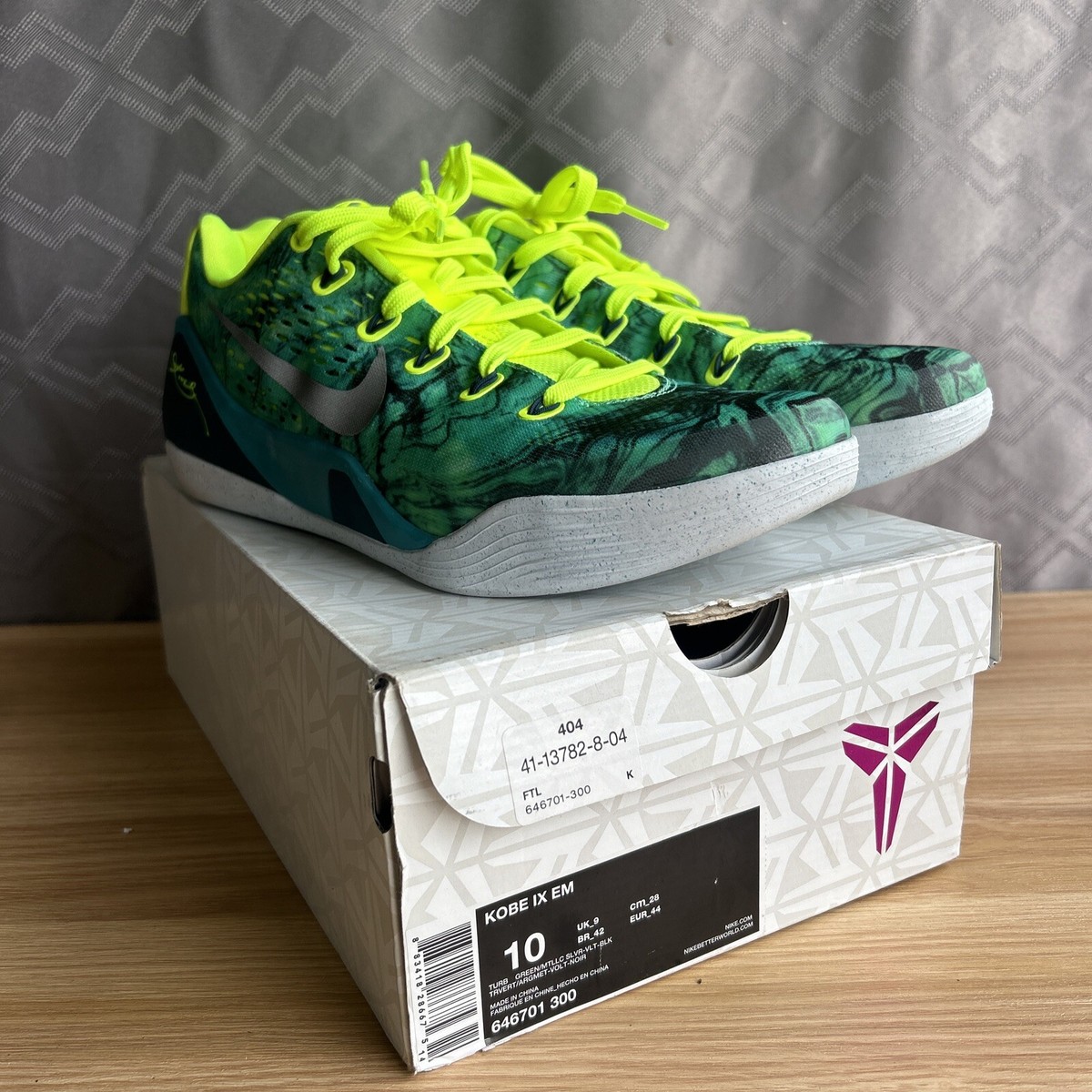 Mint- Nike Kobe 9 Low EM Easter Turbo Volt IX Elite 646701-300 US