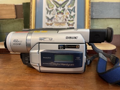 Sony DCR-TRV520 Digital8 HI8 8mm Video8 Camcorder VCR Player Video