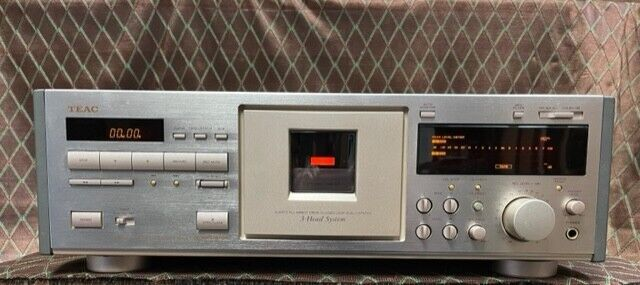 TEAC V-7000 High End 3-Head Direct Drive Dual Capstan CASSETTE