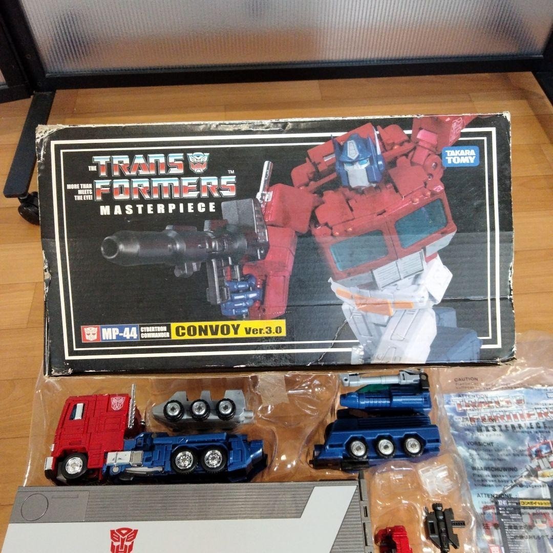 TAKARA TOMY Transformers Masterpiece Figure MP-44 Optimus Prime