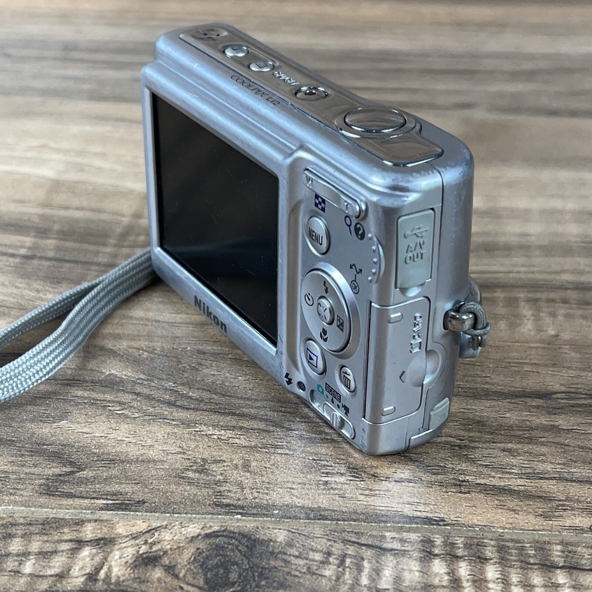 Nikon COOLPIX L12 7.1MP Digital Camera⚠️batteries Exhausted