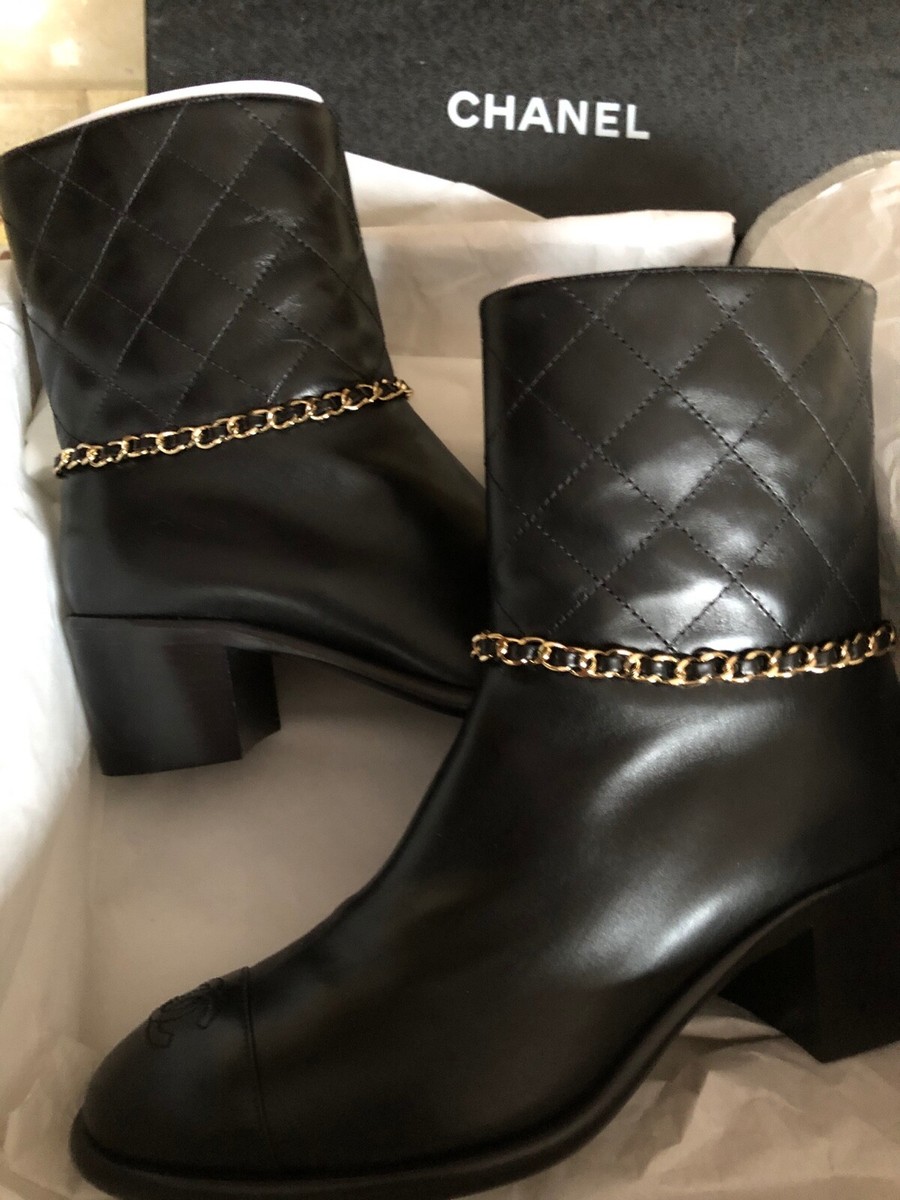 Chanel 19B CLASSIC NEW BOOTIES BLACK LEATHER GOLD CHAIN CC LOGO